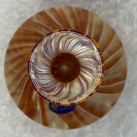 Vintage Italian White Cristal Hand Made Stretched Swirled Pedestal Vase - Picture 4 of 7